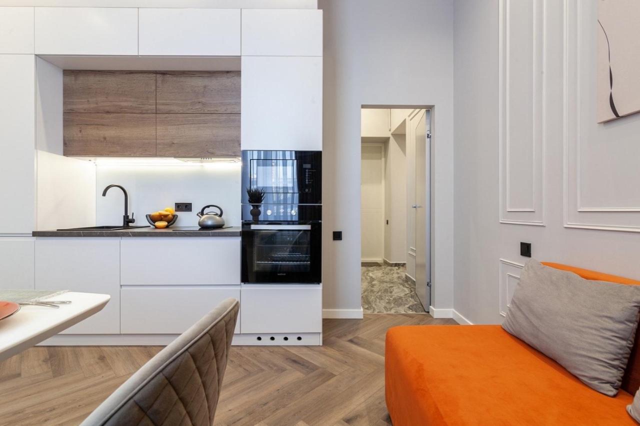 Кості Левицького 11 Lviv Exterior foto